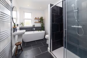 Photo 25- click for photo gallery